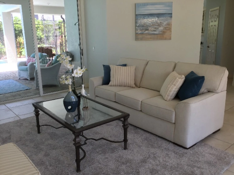 gallery 8 Living Room Vacant Home Staging